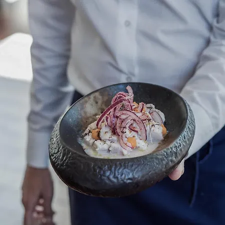 ホテル MiM シッチェス ホテル