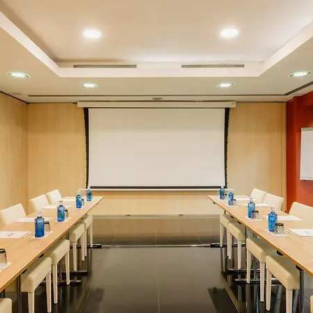 ホテル MiM シッチェス ホテル 4*