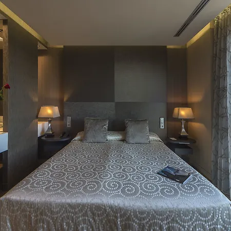 إم آي إم سيتجيز 4*