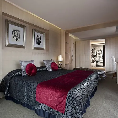 Otel Mim & 4*