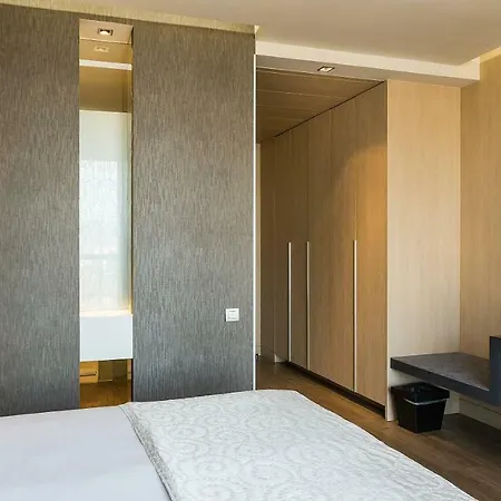 Mim & Otel 4*