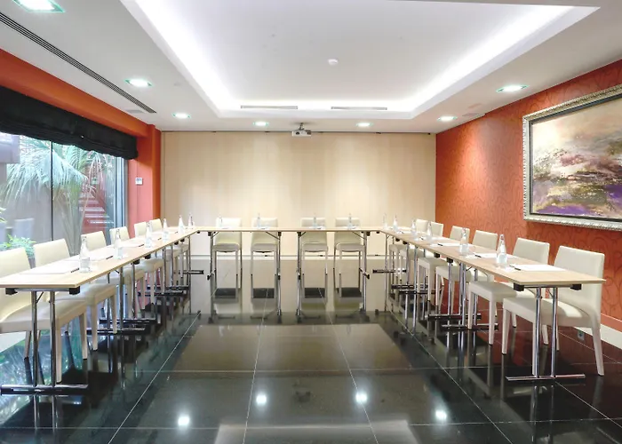 Mim Melia Collection סיטגס